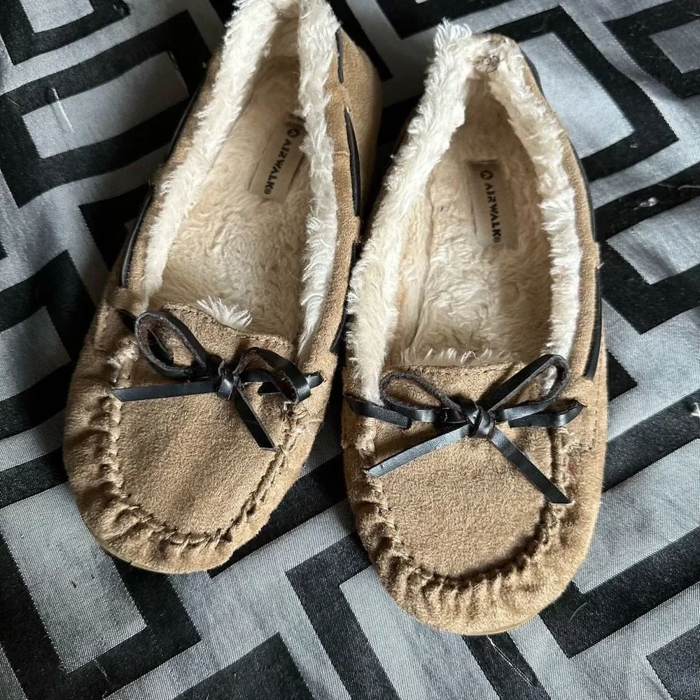 Airwalk kids moccasins